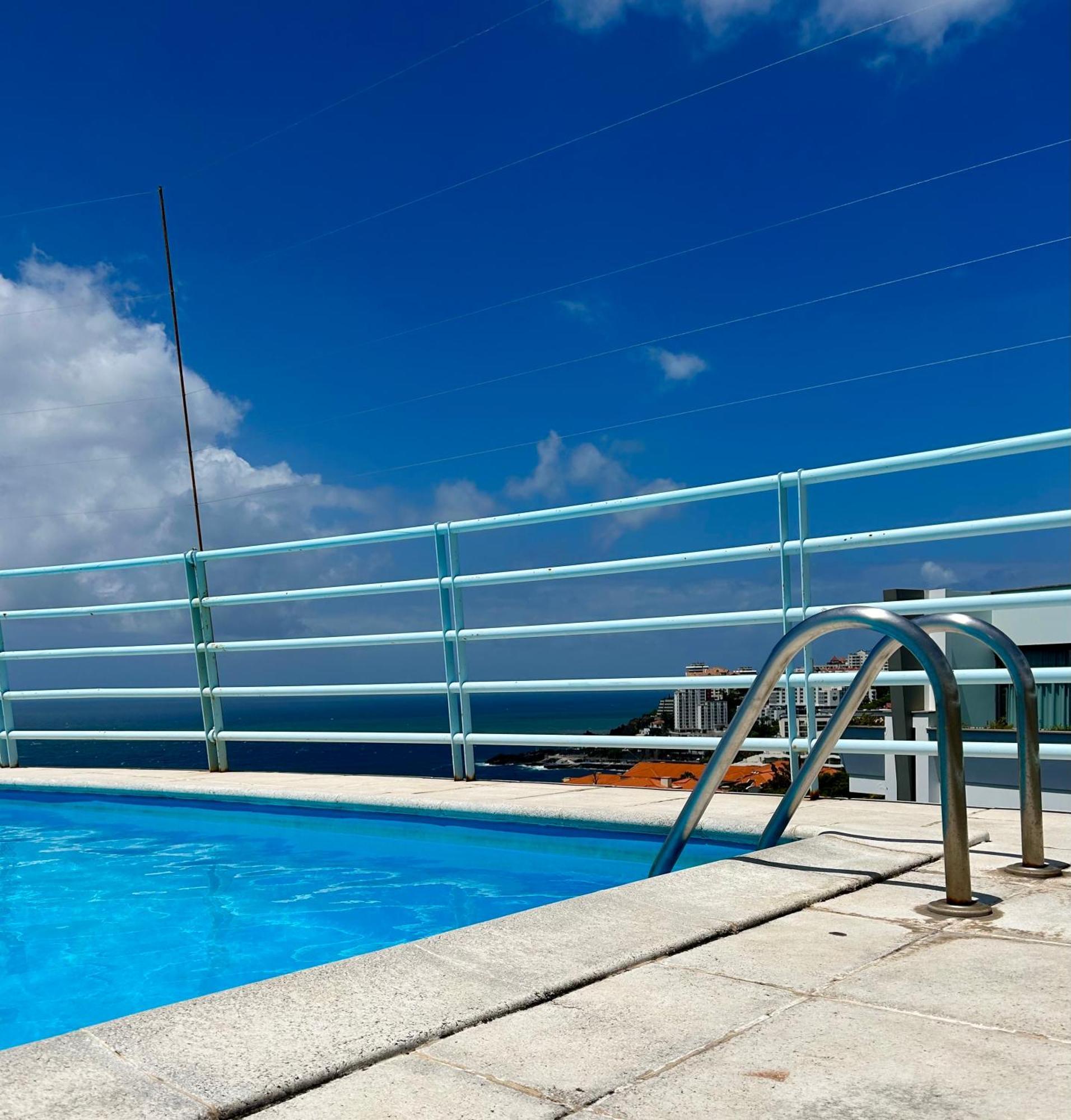 Lido Branca By Ola Madeira Funchal (Madeira)